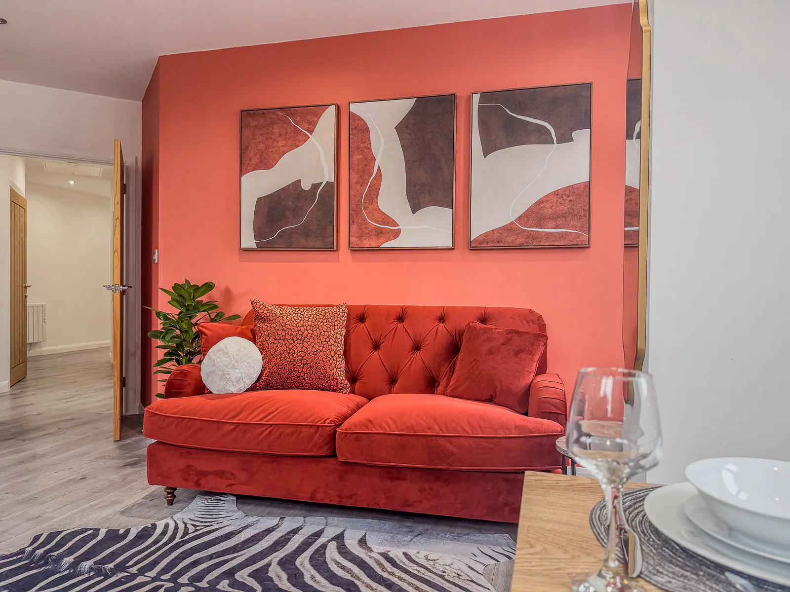 Stylish 2BR Leicester City Apt | Free Parking + 2 Baths + Fast WiFi
