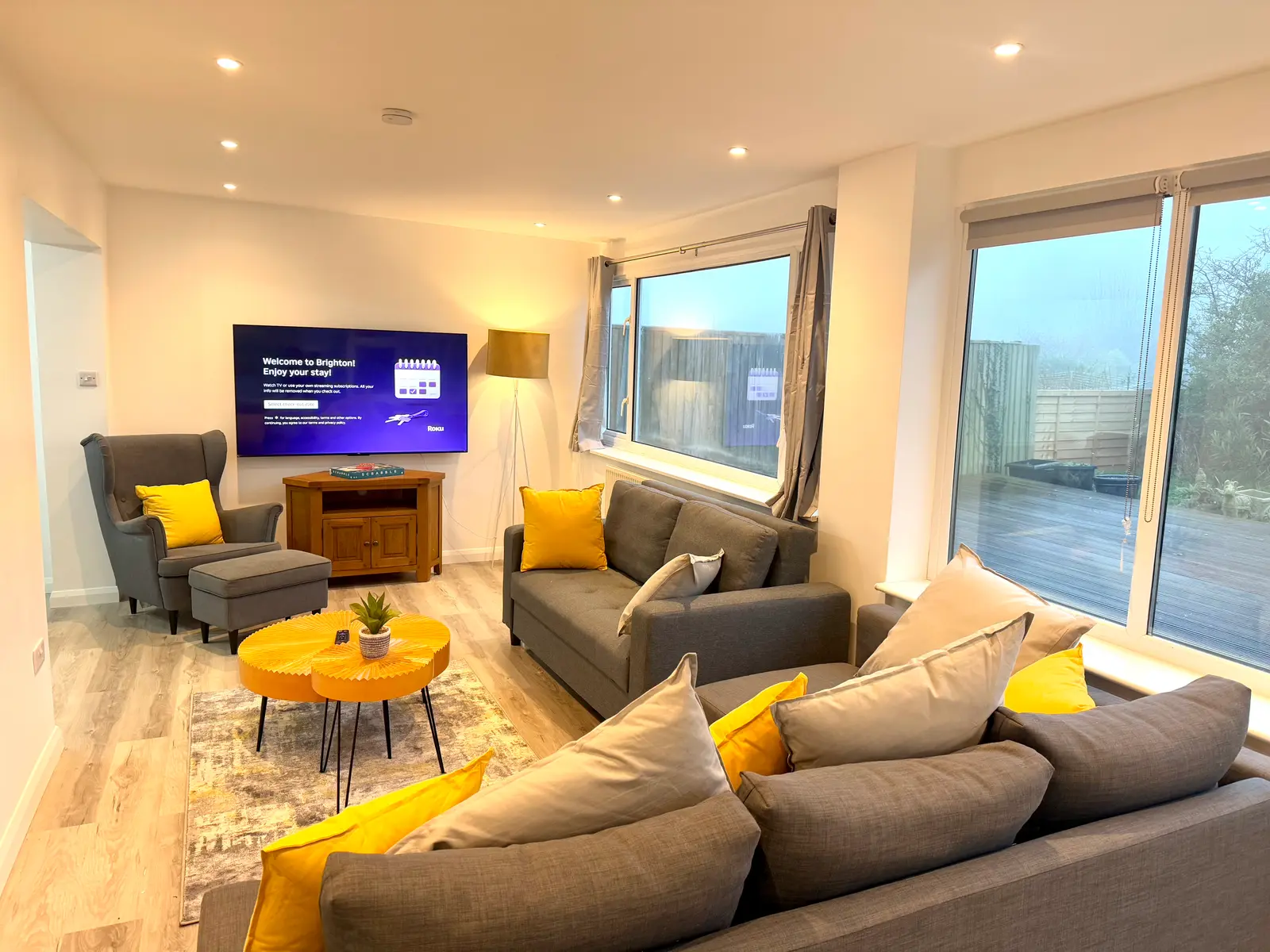 Luxury 4BR Brighton Home Near South Downs with Stunning Sea Views, Pool Table & FREE Parking for 4 Cars